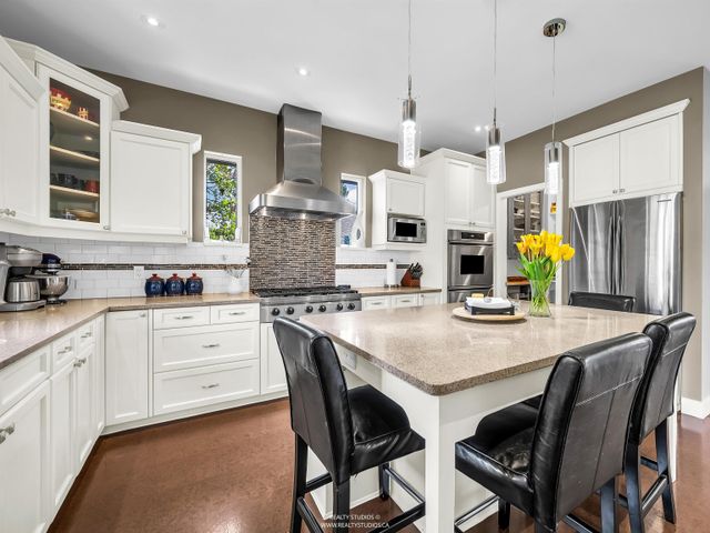 938-beaumont-drive-edgemont-north-vancouver-11 at 938 Beaumont Drive, Edgemont, North Vancouver