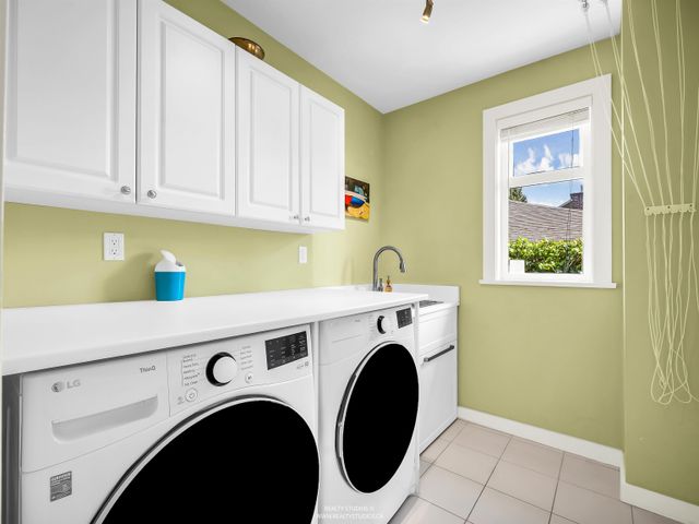 938-beaumont-drive-edgemont-north-vancouver-30 at 938 Beaumont Drive, Edgemont, North Vancouver