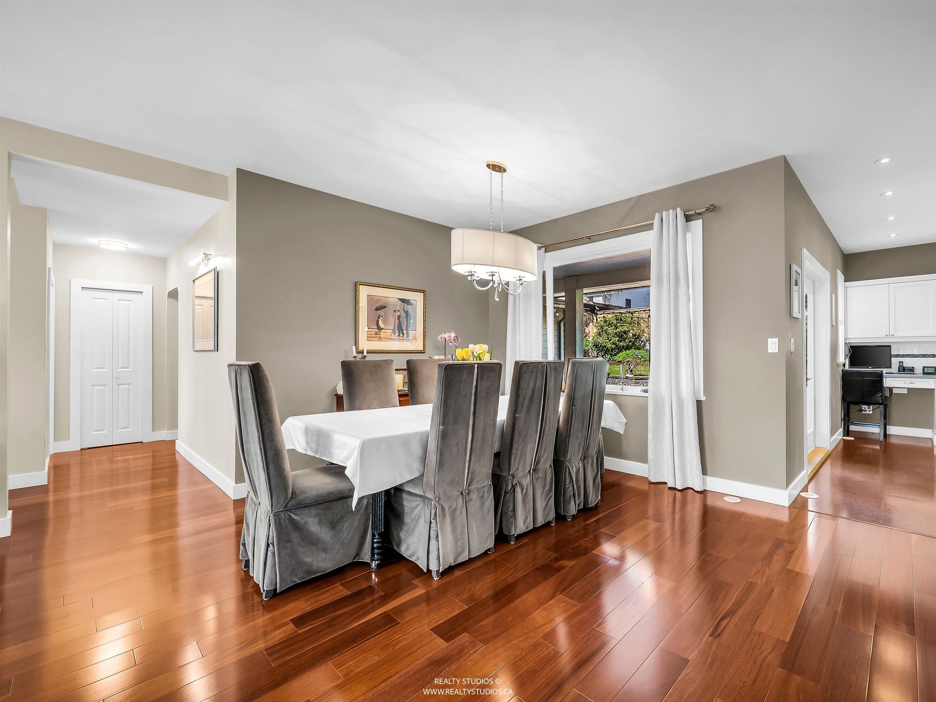 938-beaumont-drive-edgemont-north-vancouver-06 at 938 Beaumont Drive, Edgemont, North Vancouver