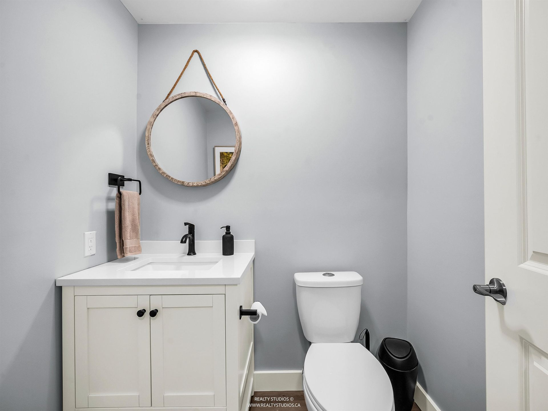 938-beaumont-drive-edgemont-north-vancouver-25 at 938 Beaumont Drive, Edgemont, North Vancouver