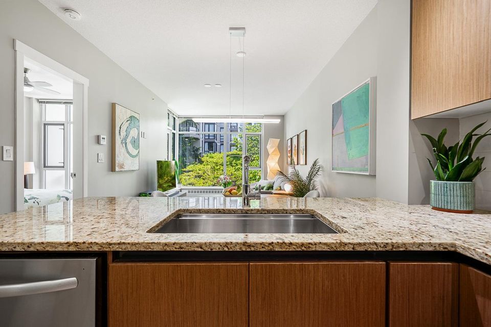 202 - 135 W 2nd Street4