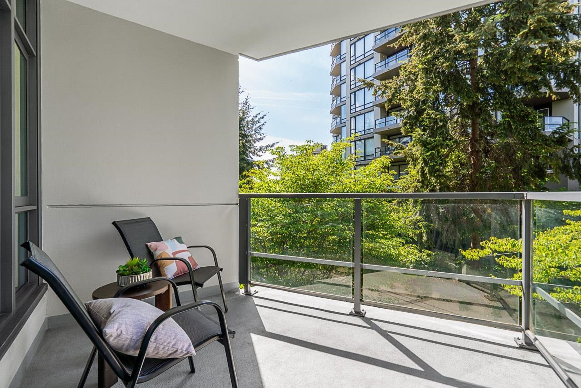 135-w-2nd-street-lower-lonsdale-north-vancouver-17 at 202 - 135 W 2nd Street, Lower Lonsdale, North Vancouver