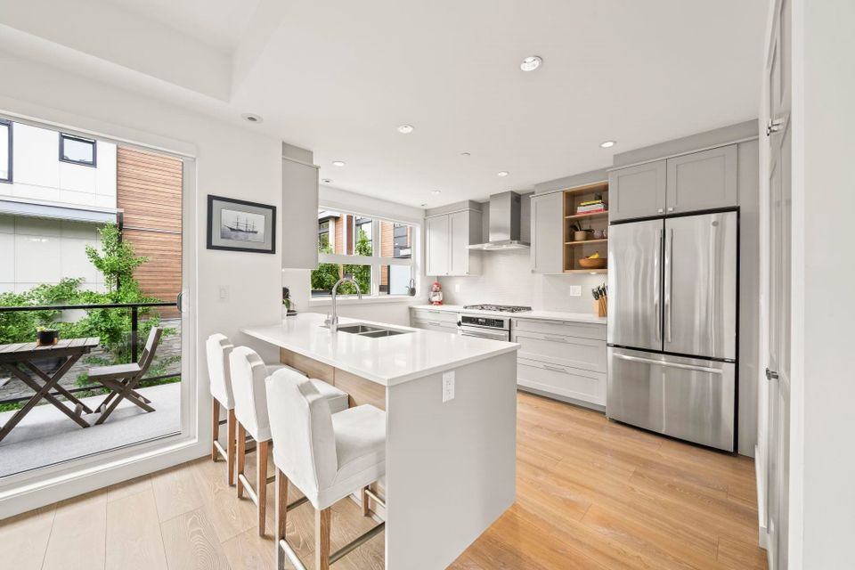 7 - 856 Orwell Street2