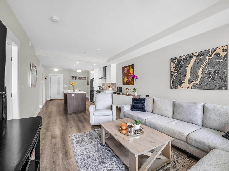 401 - 1496 Charlotte Road4