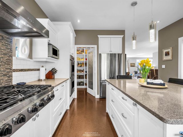 938-beaumont-drive-edgemont-north-vancouver-11 at 938 Beaumont Drive, Edgemont, North Vancouver