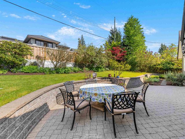 938-beaumont-drive-edgemont-north-vancouver-13 at 938 Beaumont Drive, Edgemont, North Vancouver