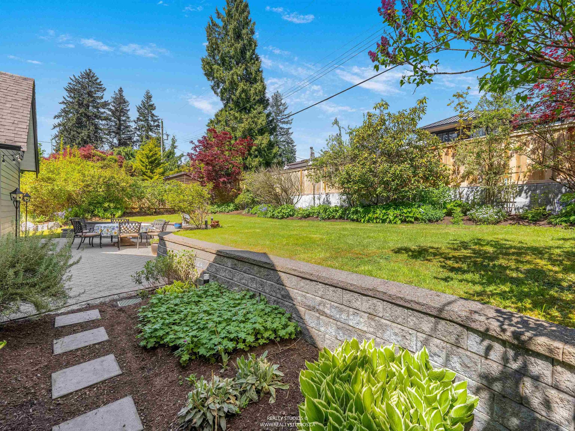 938-beaumont-drive-edgemont-north-vancouver-36 at 938 Beaumont Drive, Edgemont, North Vancouver