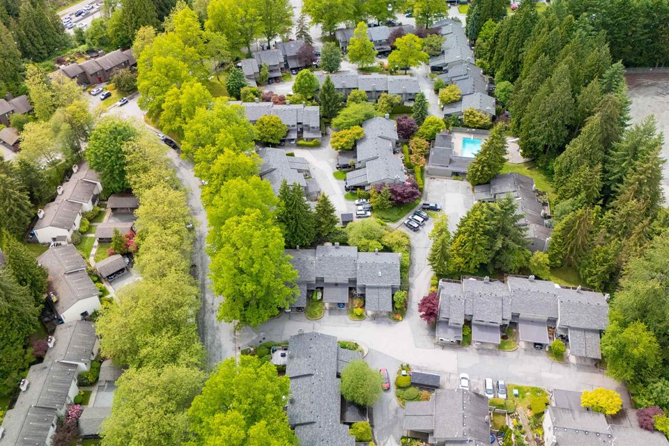 39 - 1910 Cedar Village Crescent1