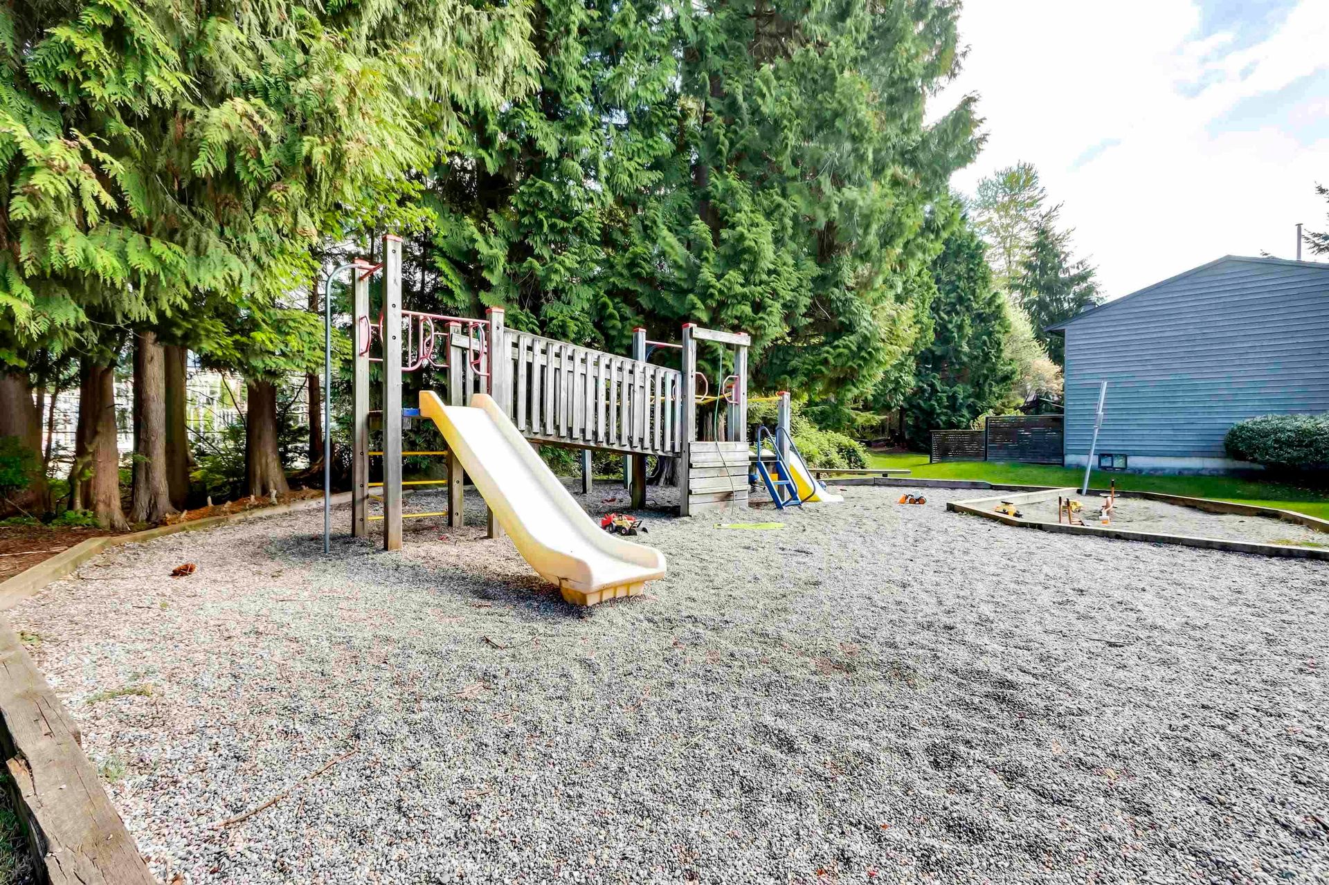1960-rufus-drive-westlynn-north-vancouver-27 at 2 - 1960 Rufus Drive, Westlynn, North Vancouver