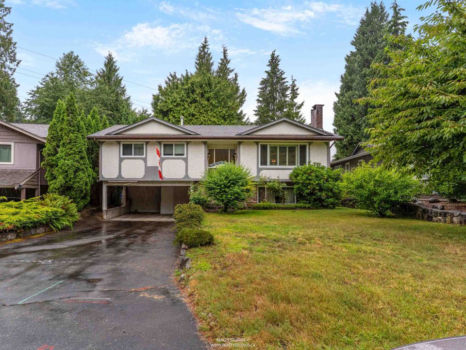 2599 Masefield Road0