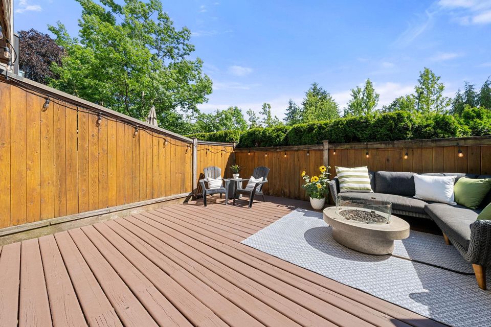 18 - 220 E 11th Street4