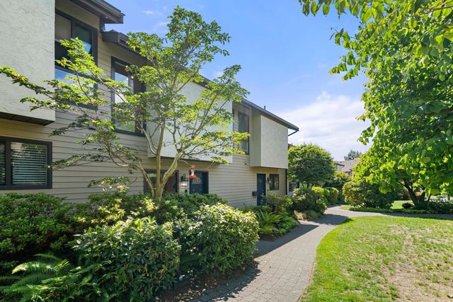 220-e-11th-street-central-lonsdale-north-vancouver-34 at 18 - 220 E 11th Street, Central Lonsdale, North Vancouver