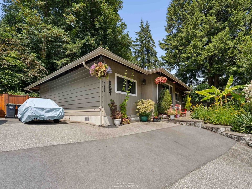 1525 Avonlynn Crescent0