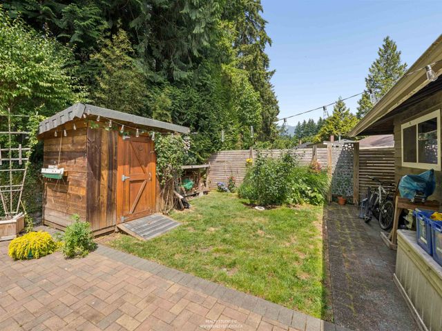 1525-avonlynn-crescent-westlynn-north-vancouver-26 at 1525 Avonlynn Crescent, Westlynn, North Vancouver