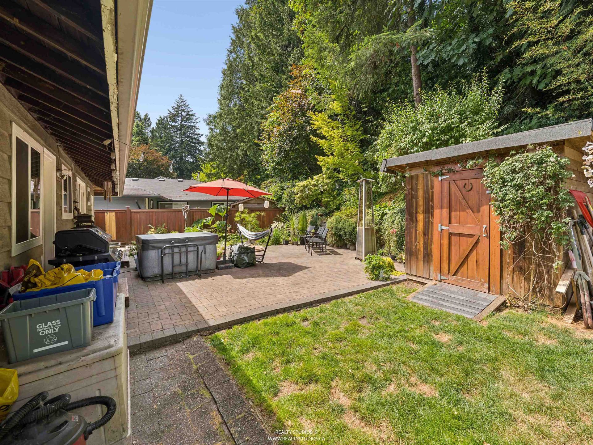 1525-avonlynn-crescent-westlynn-north-vancouver-22 at 1525 Avonlynn Crescent, Westlynn, North Vancouver