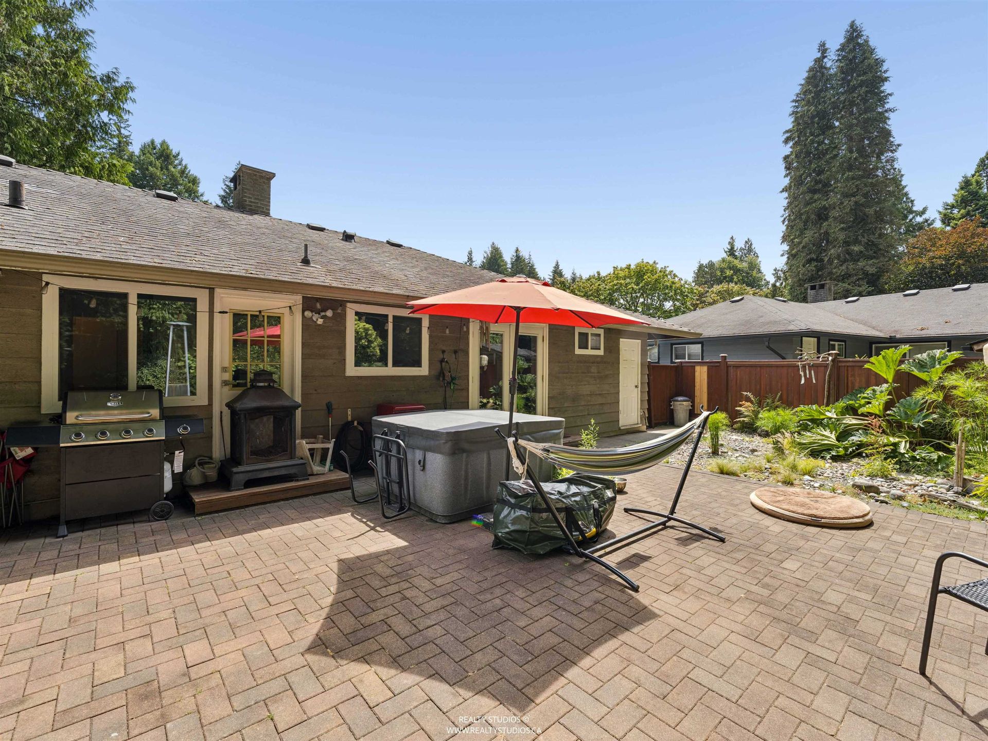 1525-avonlynn-crescent-westlynn-north-vancouver-24 at 1525 Avonlynn Crescent, Westlynn, North Vancouver