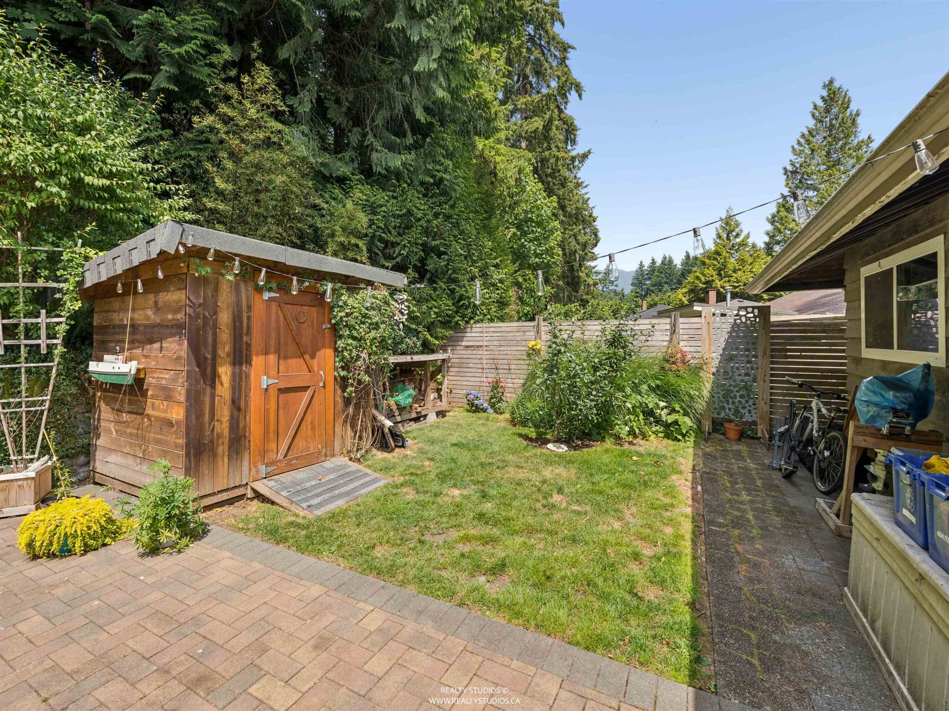 1525-avonlynn-crescent-westlynn-north-vancouver-26 at 1525 Avonlynn Crescent, Westlynn, North Vancouver