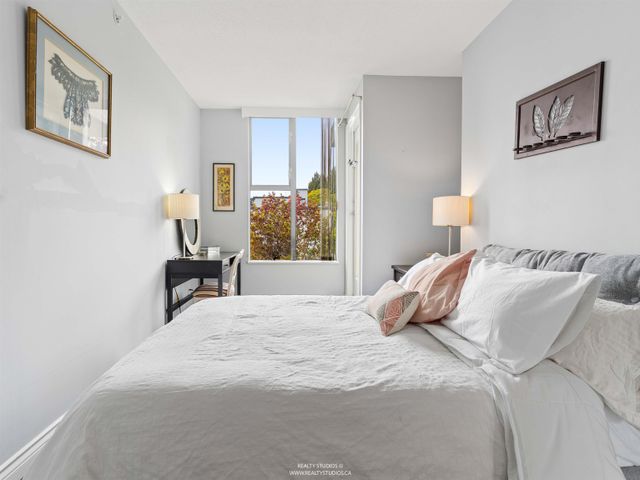588-16th-street-ambleside-west-vancouver-22 at 603 - 588 16th Street, Ambleside, West Vancouver