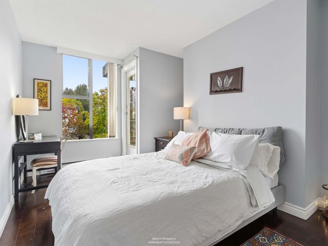 588-16th-street-ambleside-west-vancouver-23 at 603 - 588 16th Street, Ambleside, West Vancouver