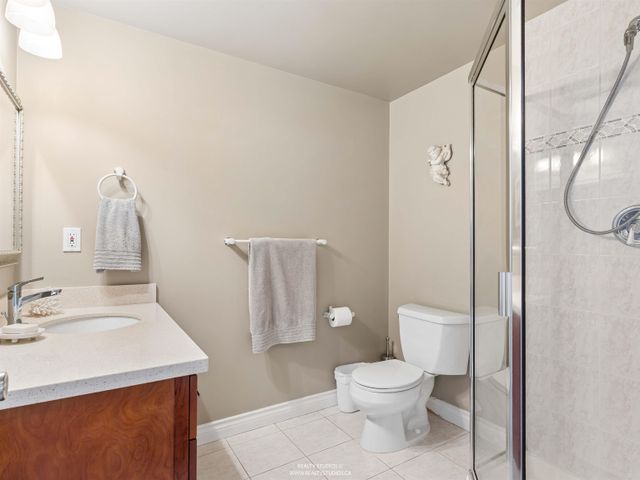 588-16th-street-ambleside-west-vancouver-33 at 603 - 588 16th Street, Ambleside, West Vancouver
