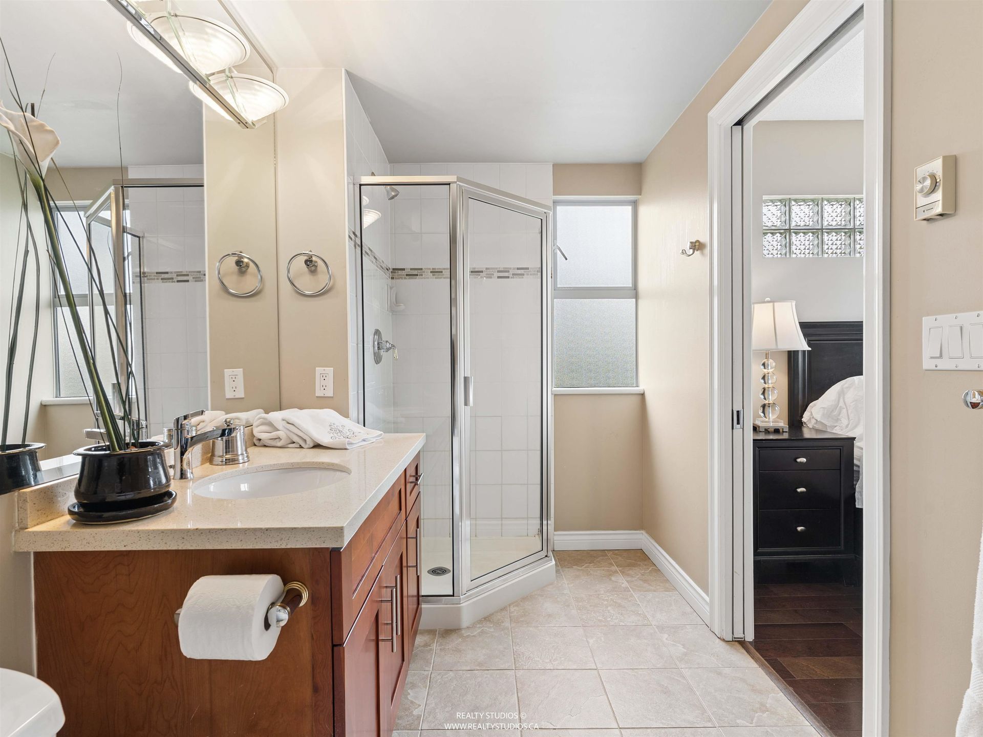 588-16th-street-ambleside-west-vancouver-30 at 603 - 588 16th Street, Ambleside, West Vancouver