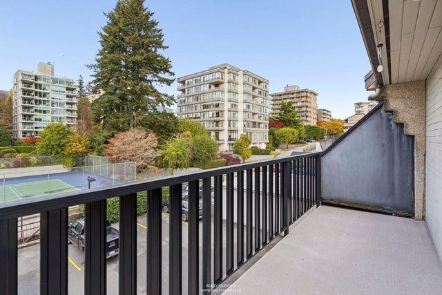 1459-clyde-avenue-ambleside-west-vancouver-28 at 1459 Clyde Avenue, Ambleside, West Vancouver