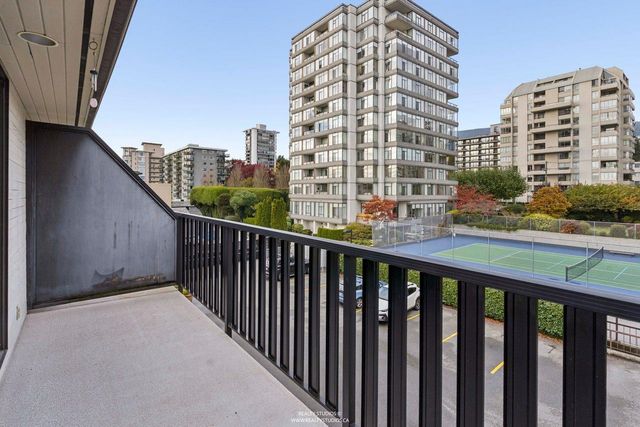 1459-clyde-avenue-ambleside-west-vancouver-29 at 1459 Clyde Avenue, Ambleside, West Vancouver