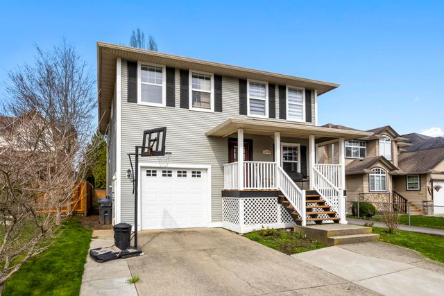 34795-1st-avenue-poplar-abbotsford-03 at 34795 1st Avenue, Poplar, Abbotsford