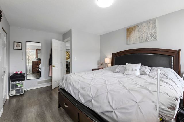 34795-1st-avenue-poplar-abbotsford-16 at 34795 1st Avenue, Poplar, Abbotsford