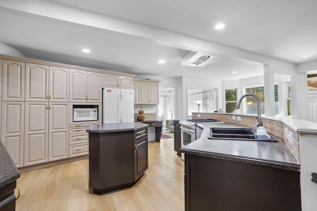 3737-lethbridge-drive-abbotsford-east-abbotsford-12 at 3737 Lethbridge Drive, Abbotsford East, Abbotsford