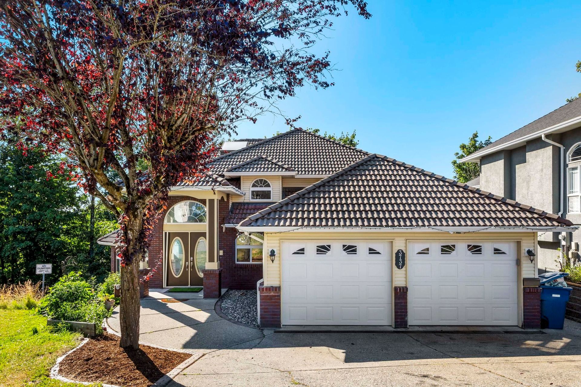 3737 Lethbridge Drive, Abbotsford East, Abbotsford photo number 1