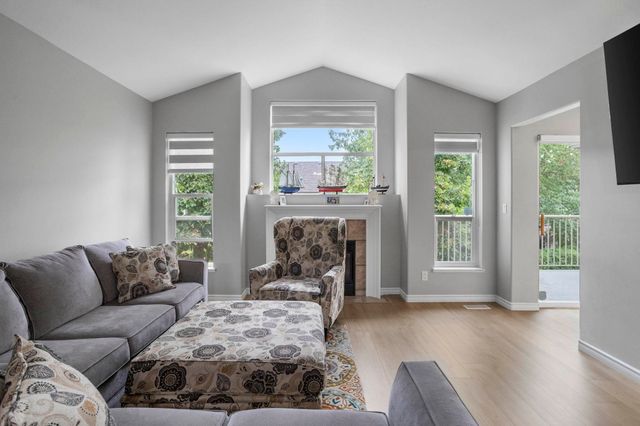 2525-yale-court-abbotsford-east-abbotsford-04 at 32 - 2525 Yale Court, Abbotsford East, Abbotsford