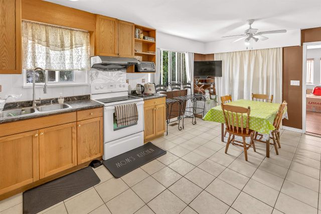 1609-kent-avenue-oxford-heights-port-coquitlam-03 at 1609 Kent Avenue, Oxford Heights, Port Coquitlam