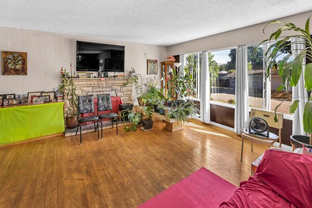 1609-kent-avenue-oxford-heights-port-coquitlam-06 at 1609 Kent Avenue, Oxford Heights, Port Coquitlam