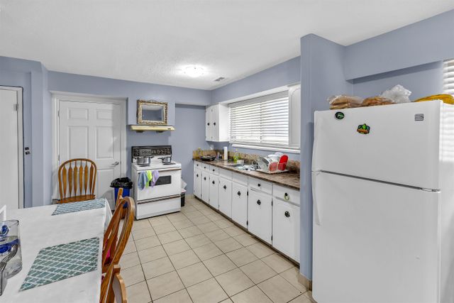 1609-kent-avenue-oxford-heights-port-coquitlam-25 at 1609 Kent Avenue, Oxford Heights, Port Coquitlam