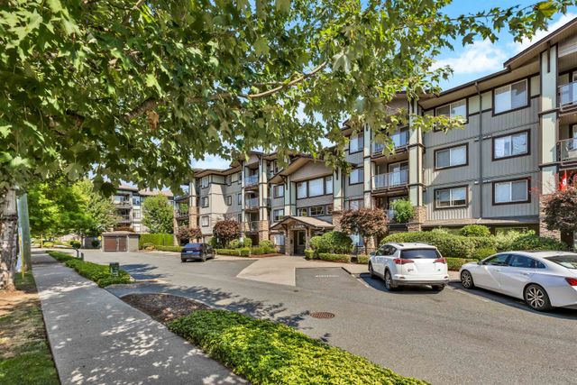 2038-sandalwood-crescent-central-abbotsford-abbotsford-02 at 108 - 2038 Sandalwood Crescent, Central Abbotsford, Abbotsford