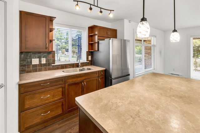 2038-sandalwood-crescent-central-abbotsford-abbotsford-06 at 108 - 2038 Sandalwood Crescent, Central Abbotsford, Abbotsford