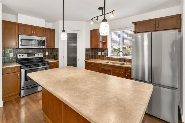 2038-sandalwood-crescent-central-abbotsford-abbotsford-07 at 108 - 2038 Sandalwood Crescent, Central Abbotsford, Abbotsford