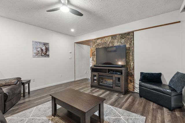 1752-cedar-place-agassiz-agassiz-16 at 1752 Cedar Place, Agassiz