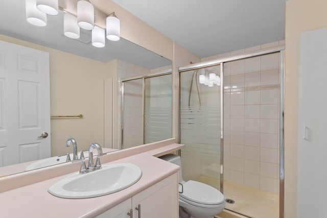 3172-gladwin-road-central-abbotsford-abbotsford-18 at 201 - 3172 Gladwin Road, Central Abbotsford, Abbotsford