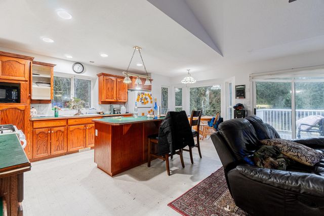 9540-woodward-street-mission-west-mission-10 at 9540 Woodward Street, Mission-West, Mission