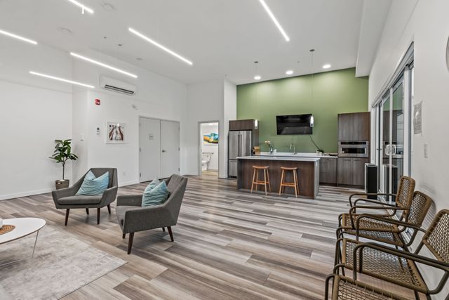 mls-12 at 502 - 3182 Gladwin Road, Central Abbotsford, Abbotsford