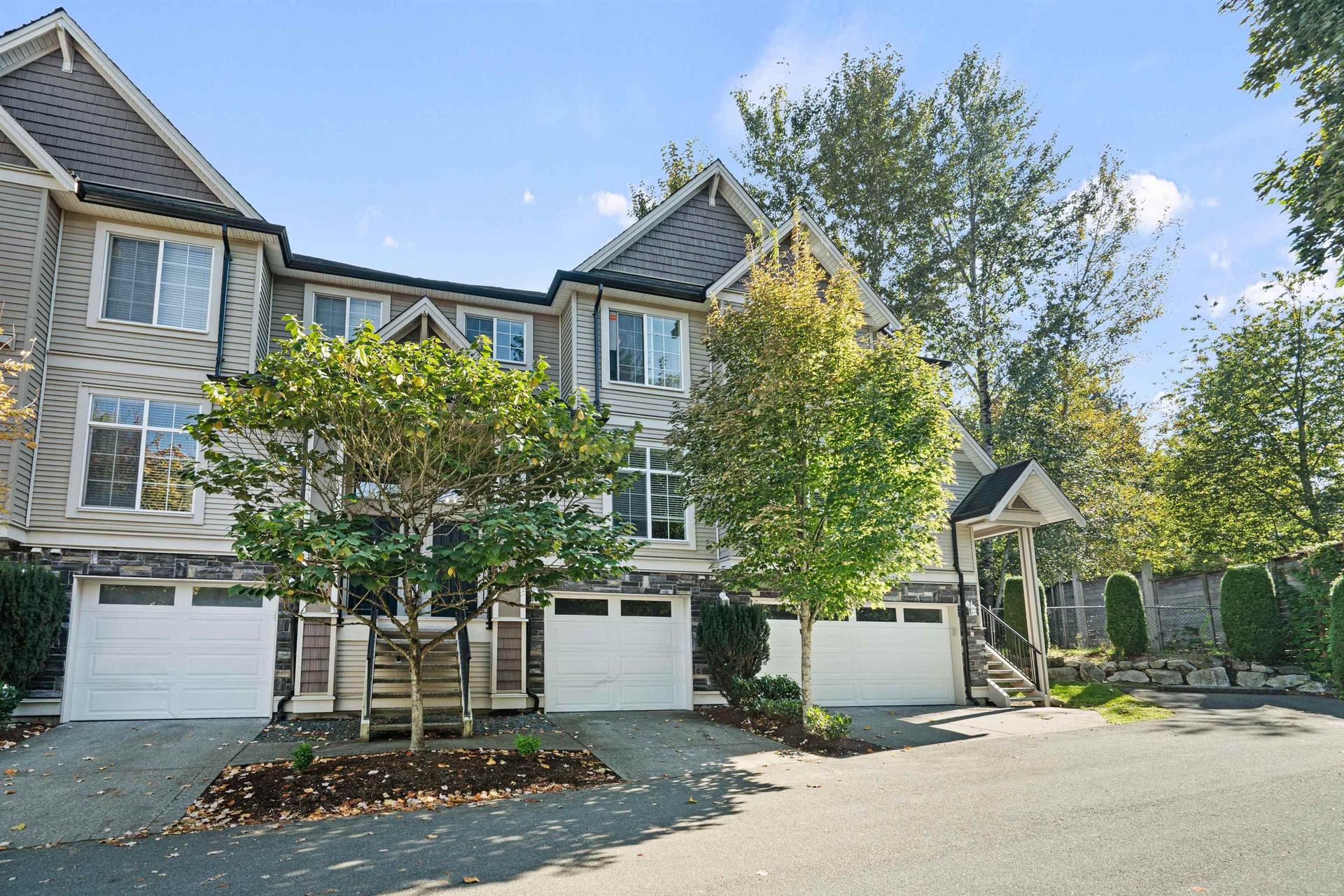 19 - 46832 Hudson Road, Promontory, Sardis photo number 1