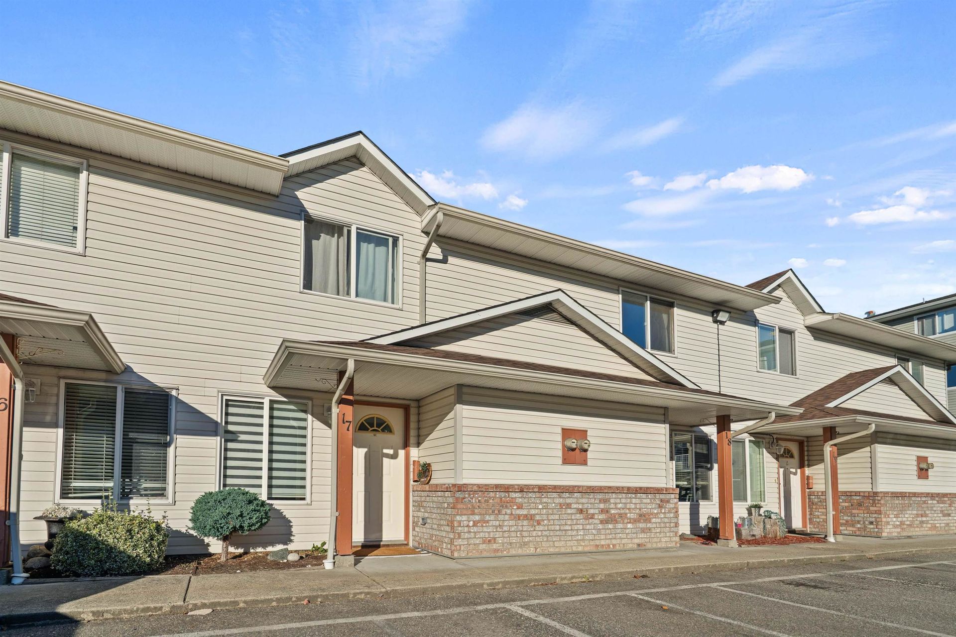 17 - 9206 Corbould Street, Chilliwack Proper West, Chilliwack photo number 1