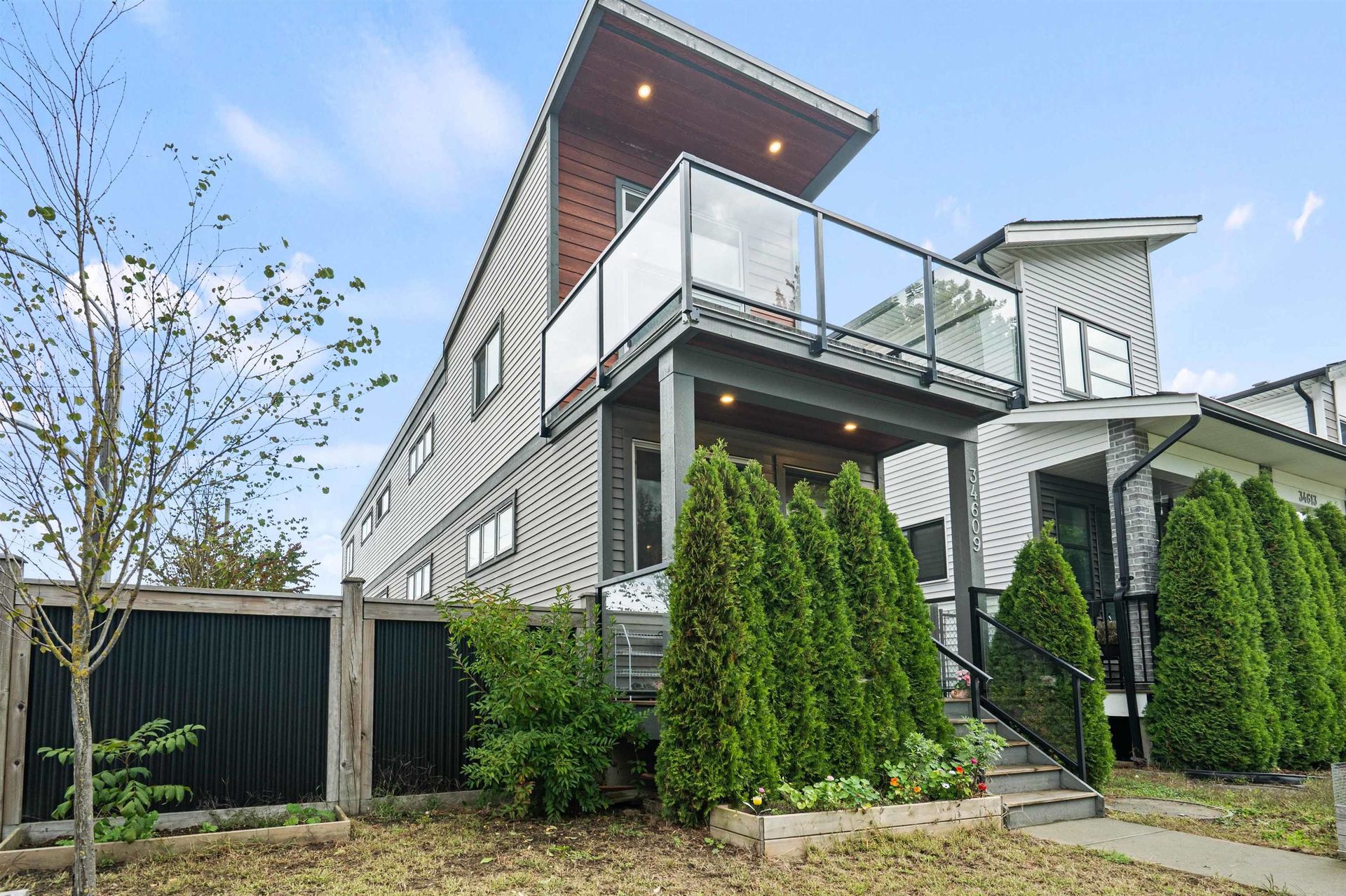 34609 2 Avenue, Poplar, Abbotsford photo number 1