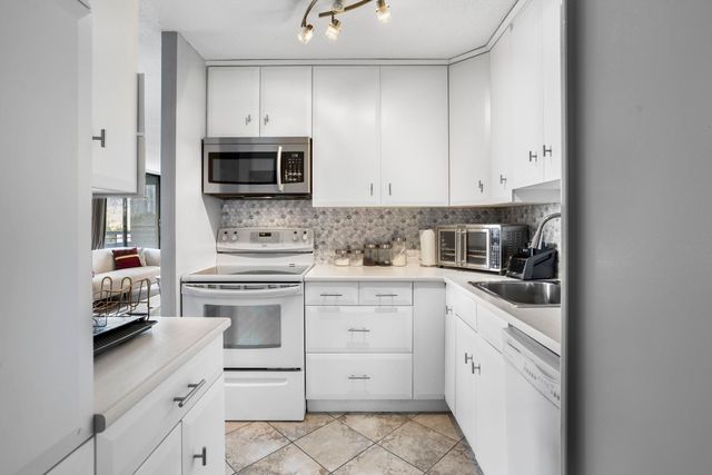 3737-bartlett-court-sullivan-heights-burnaby-north-11 at 1605 - 3737 Bartlett Court, Sullivan Heights, Burnaby North