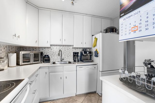 3737-bartlett-court-sullivan-heights-burnaby-north-13 at 1605 - 3737 Bartlett Court, Sullivan Heights, Burnaby North