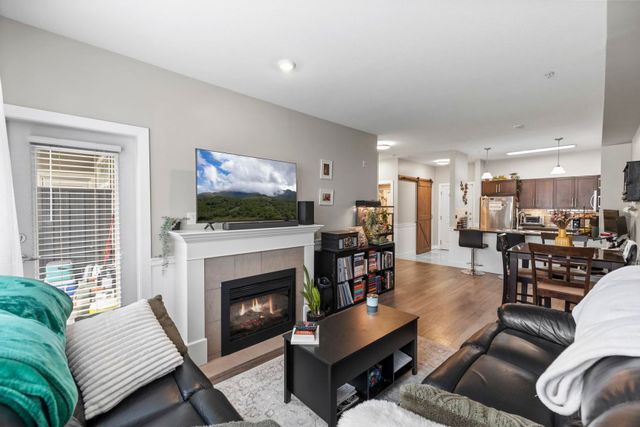 2353-marpole-avenue-central-pt-coquitlam-port-coquitlam-04-1 at 215 - 2353 Marpole Avenue, Central Pt Coquitlam, Port Coquitlam