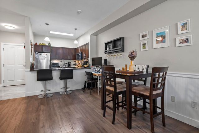 2353-marpole-avenue-central-pt-coquitlam-port-coquitlam-08 at 215 - 2353 Marpole Avenue, Central Pt Coquitlam, Port Coquitlam