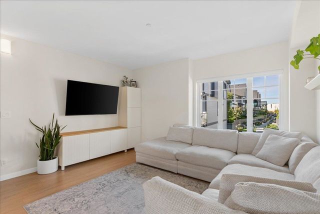 19451-sutton-avenue-south-meadows-pitt-meadows-11 at 198 - 19451 Sutton Avenue, South Meadows, Pitt Meadows